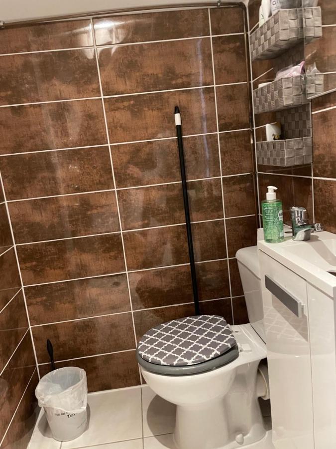 Studio Privee Vesoul -Wifi,Tv,Clim,Parking Gratuit Exteriör bild